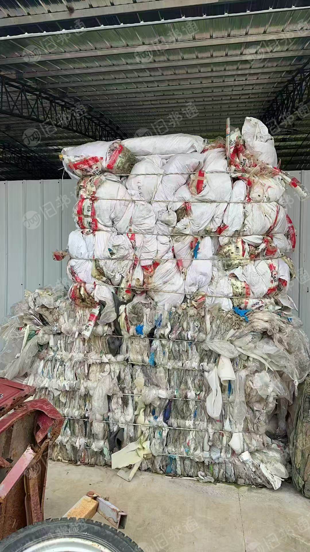 出售水做高压PE薄膜废料,水洗高压膜废料,现货九米六一车