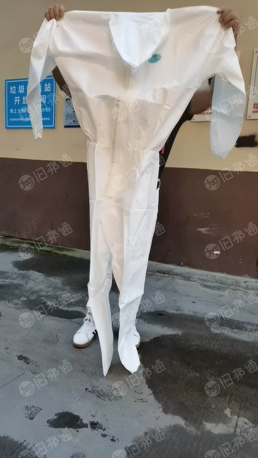 出售无纺布医护服,防疫物资,防护服,现货一万多件