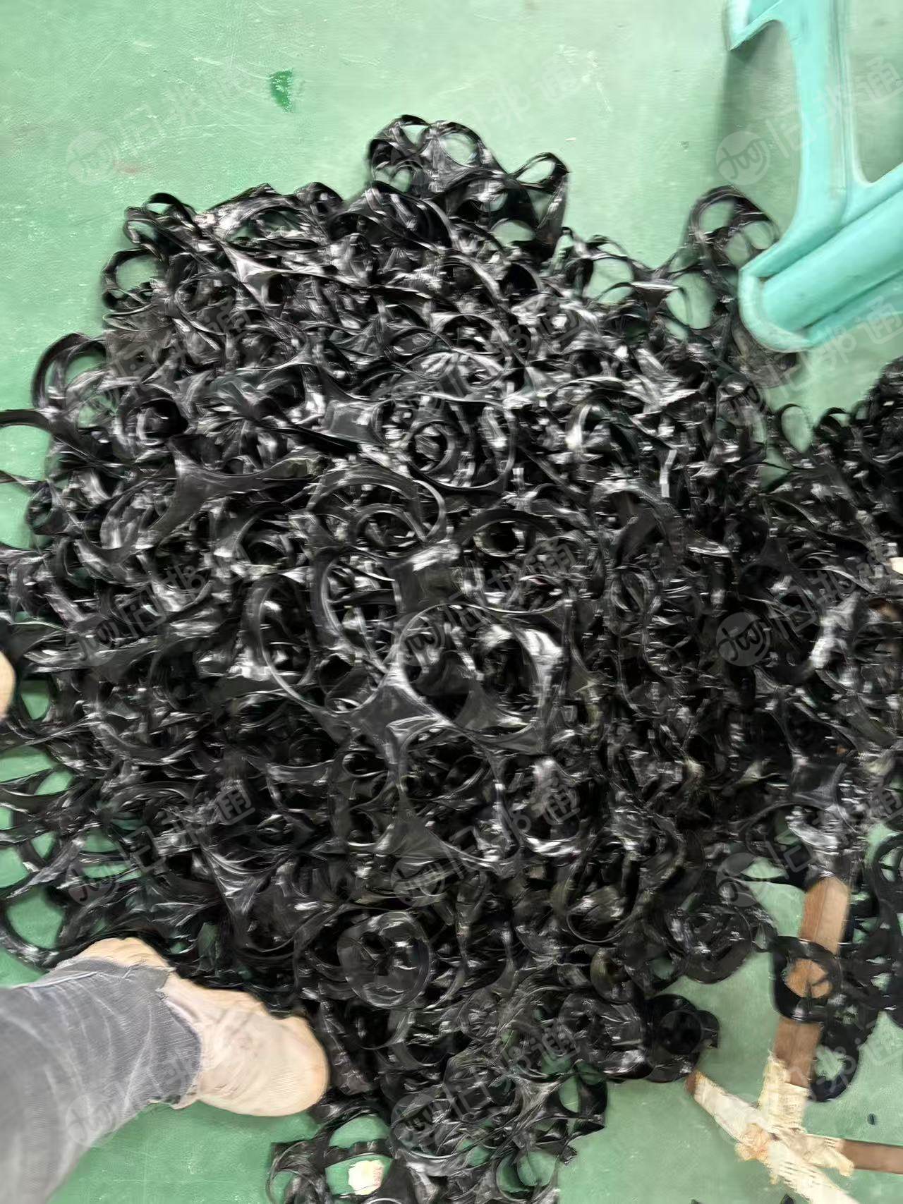 长期出售合力橡胶废料