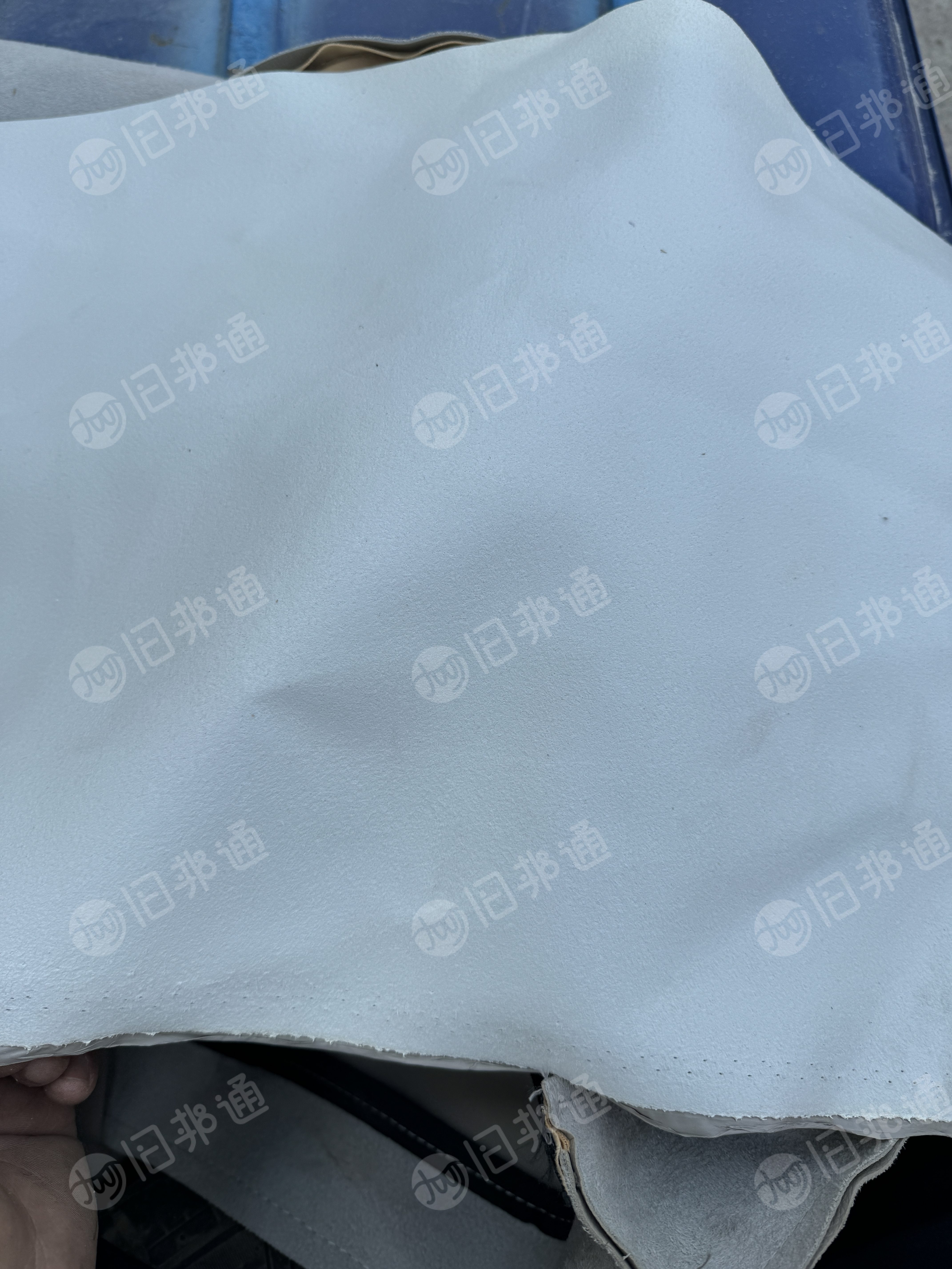 长期出售pvc皮革下脚料,带布带海绵