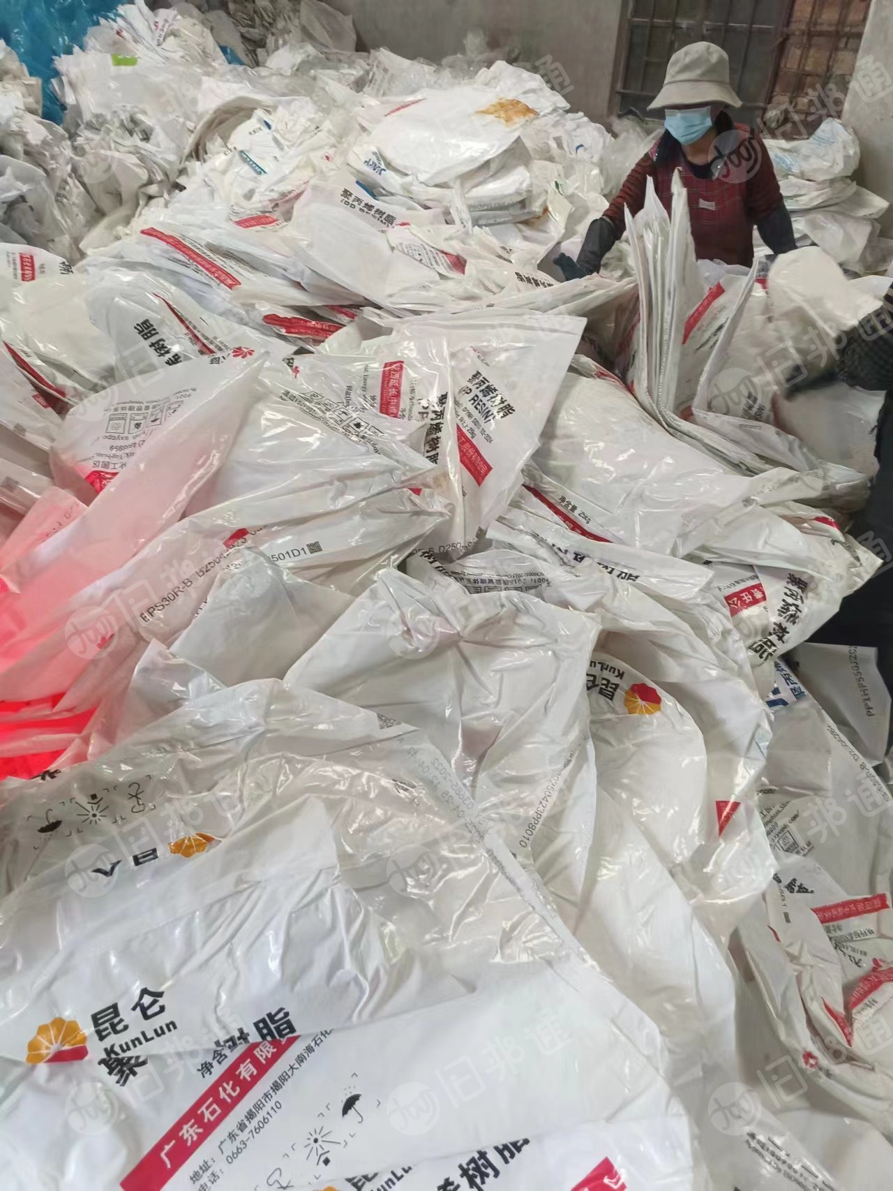 出售干造乳白袋,月供200吨