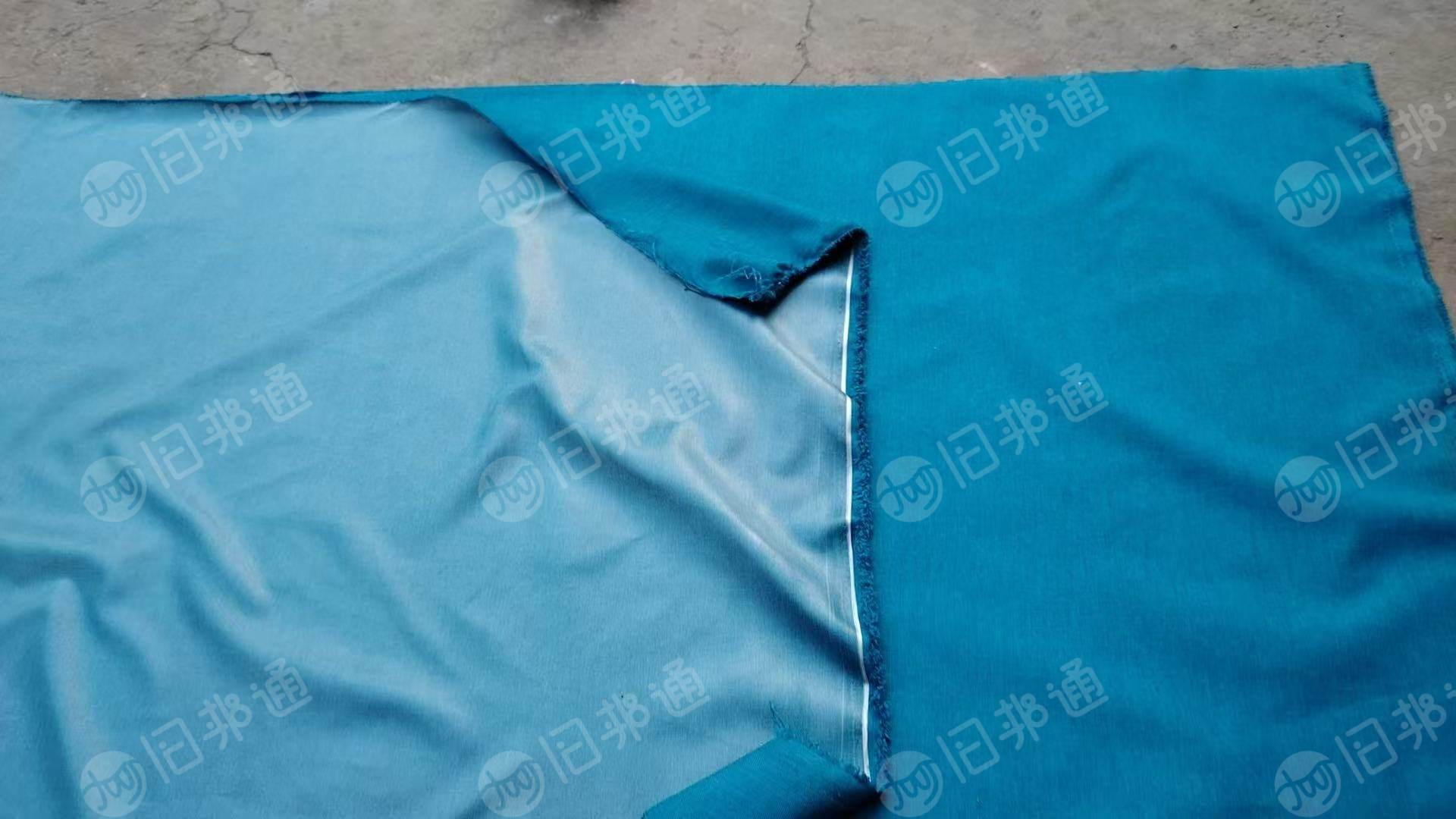 出售涤纶卷布，浴帘布，门幅1.7米到2.1米都有，现货2万米左右，货在浙江宁波