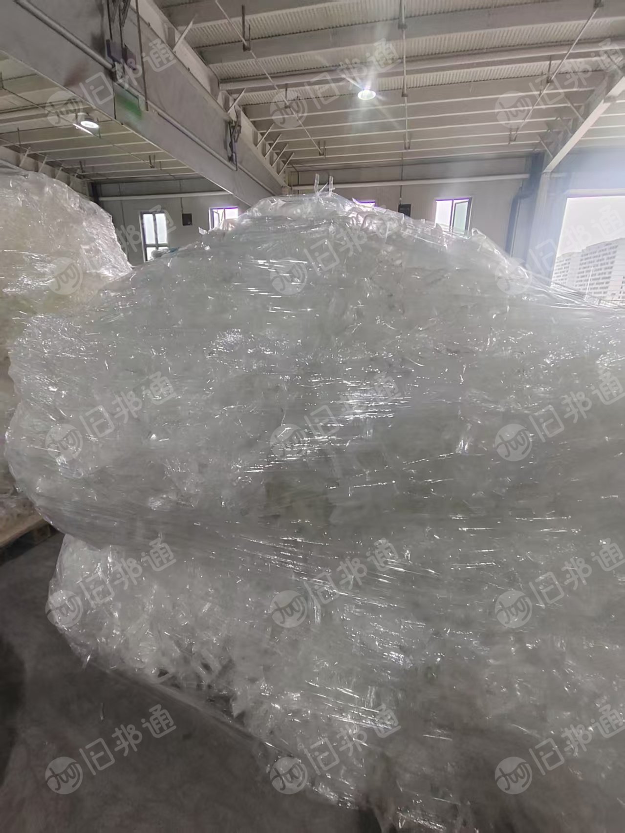出售光伏厂下来的PET轻胶膜，现货100多吨