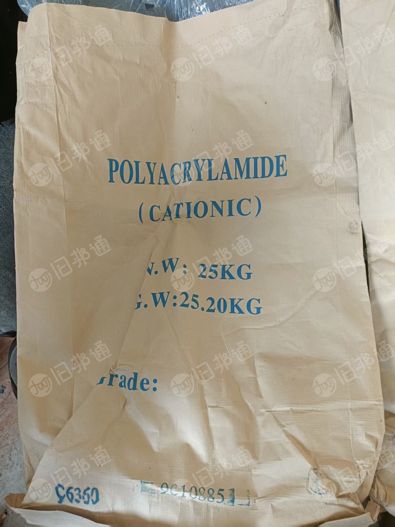 长期出售废旧牛皮纸袋，里层是塑料膜