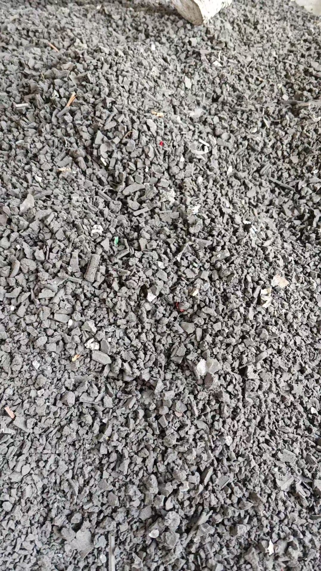 长期出售橡胶燃烧料，带少量玻璃