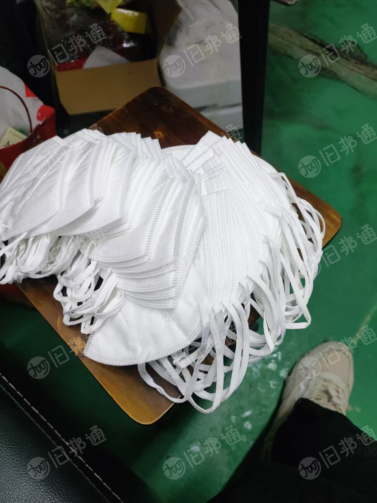 长期出售过期临期口罩，PP材质，这批已经被剪坏，只能造粒用，现货10吨，货在江苏宿迁
