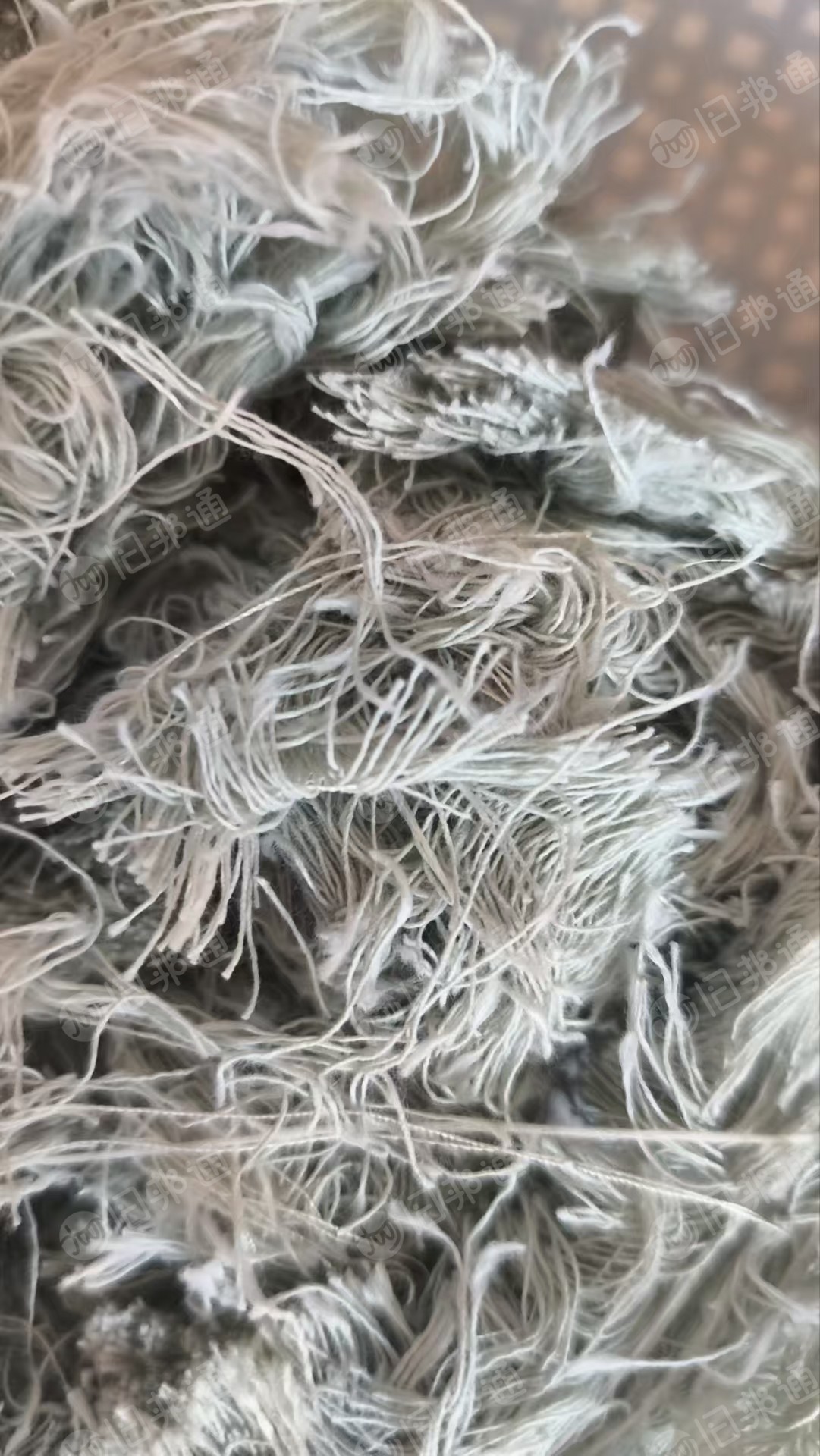 出售涤棉废纱，涤棉开花料，现货有40吨，货在江苏无锡