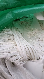 长期出售淋膜纸边角料,白色和米色