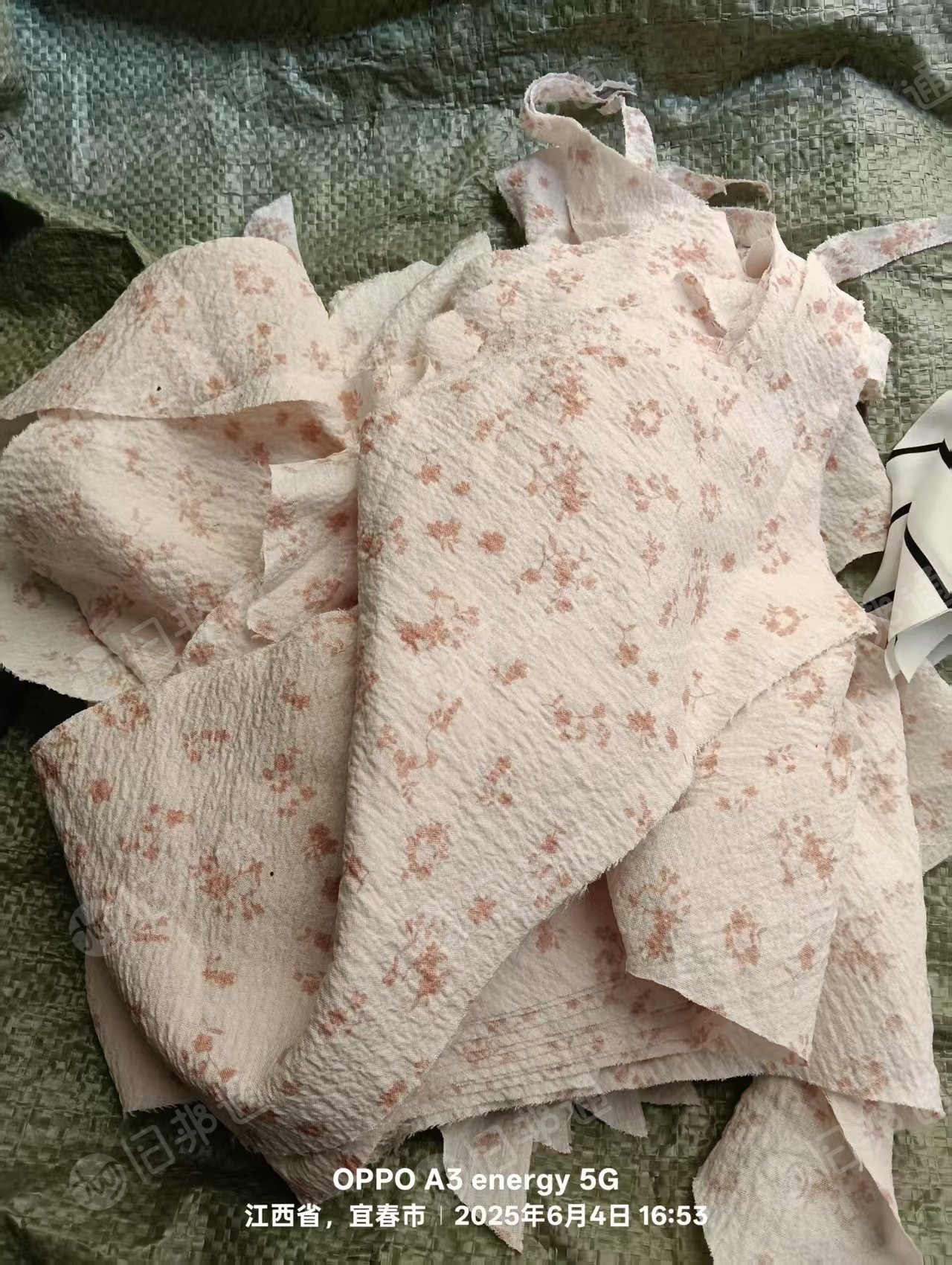 长期出售氨纶废布，氨纶边角料，现货9吨左右