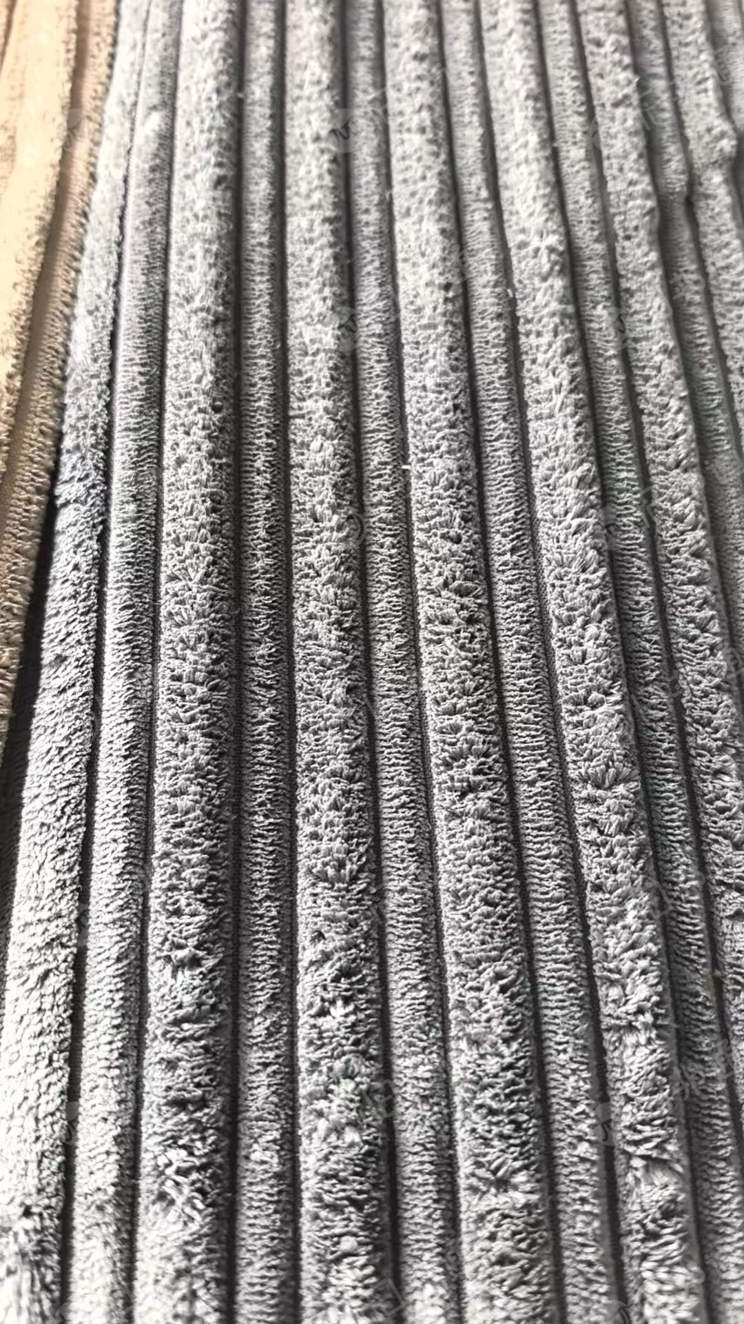 长期出售沙发布，麻布，科技布，库存布等，货在浙江嘉兴