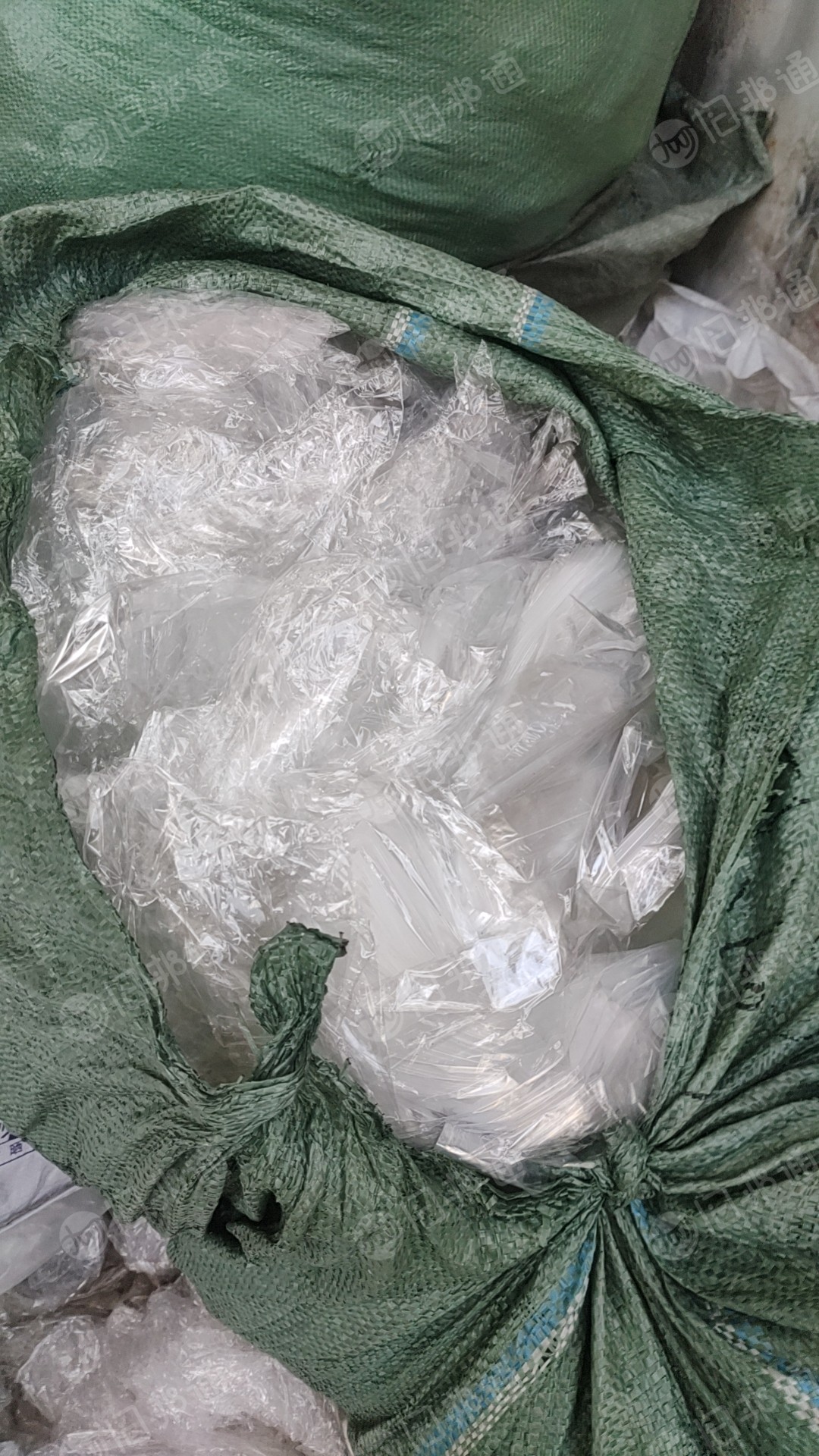 长期出售中温丙POF膜，现货8吨左右，月供10多吨