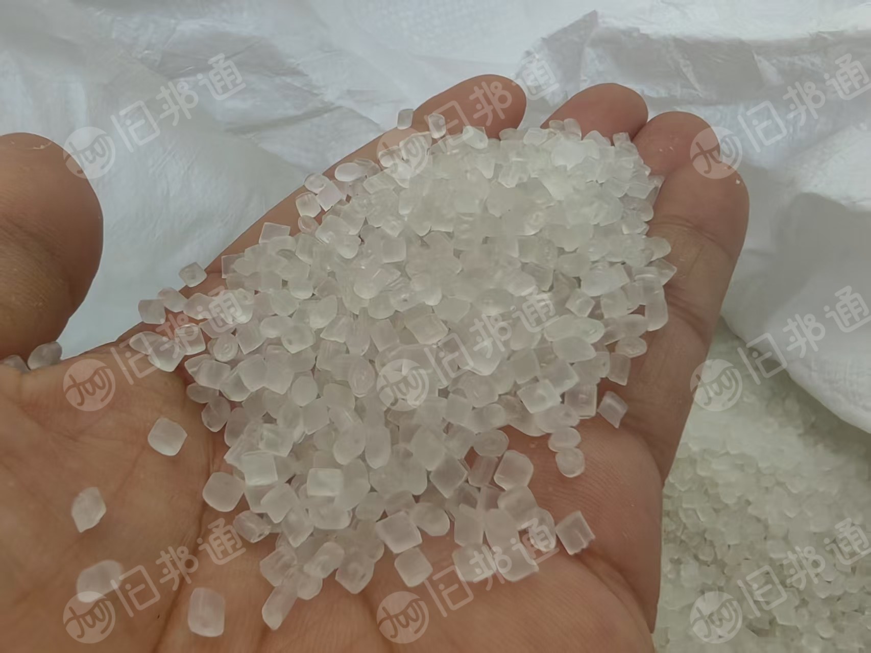 长期出售PP吊瓶颗粒,透明丙颗粒