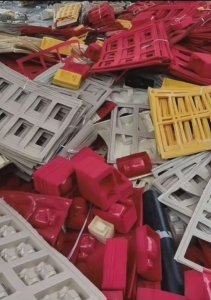 求购中性PVC植绒吸塑盒，中性PVC复合料