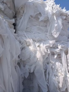 长期出售家具厂下来的沉水pe膜，现货10多吨