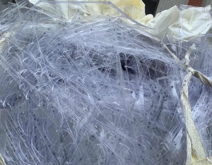 出售PC片材废料，复一层PE薄膜，月供10吨