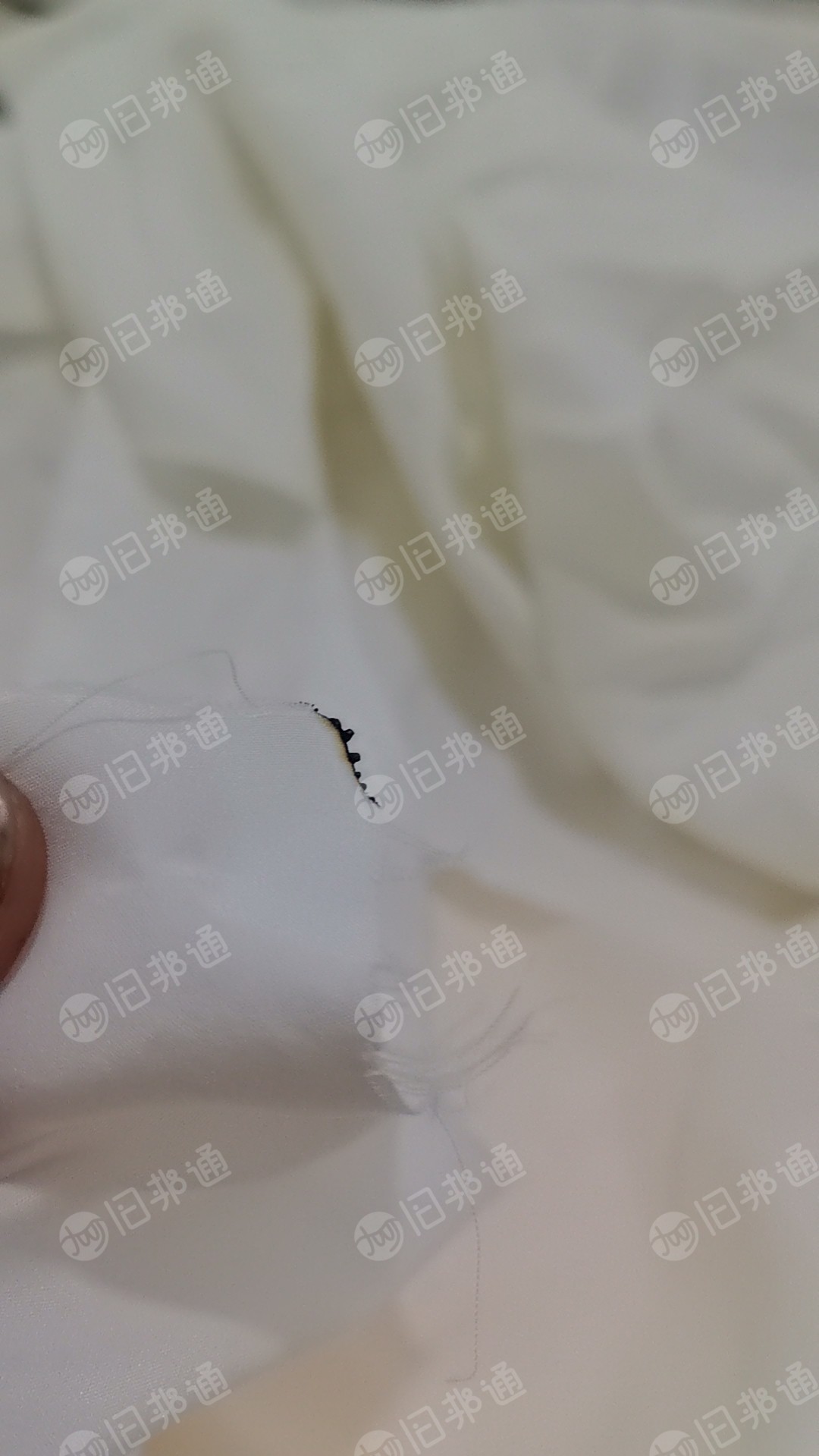 长期出售真丝废布，现货几百公斤
