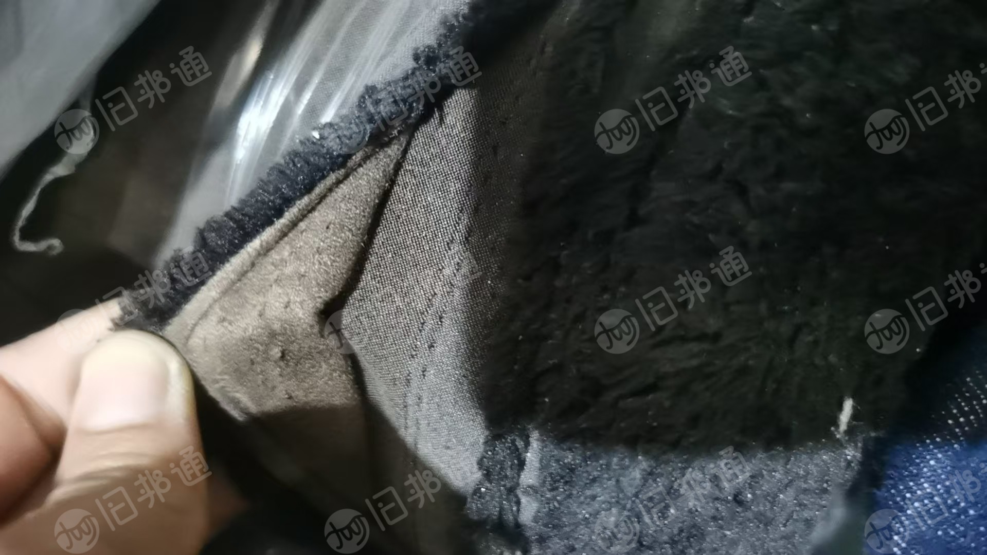 出售麂皮绒库存布，门幅1.5，克重100克左右，现货有几万米，货在江苏盛泽