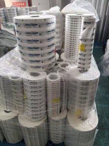 出售卷筒医疗纸，现货8-10吨