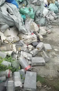 出售PET酒盒废料