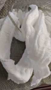 长期出售婚纱下脚料,涤纶材质带轻浆,现货10-20吨,厂在安徽六安