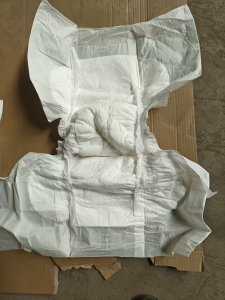 长期求购库存处理的成人纸尿裤,拉拉裤,卫生巾边角料