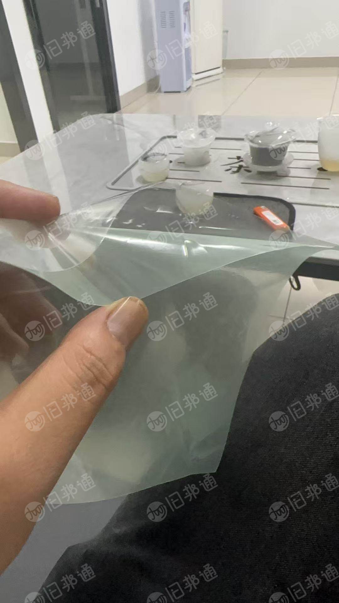 厂家出售PET膜废料，带胶的（复合膜，可分离，现货几吨），不带胶都有，也有全新的