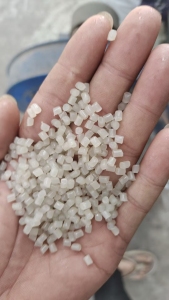 出售拉丝pp颗粒，可以按照客户要求定制生产，可用于拉丝，吹塑，注塑使用