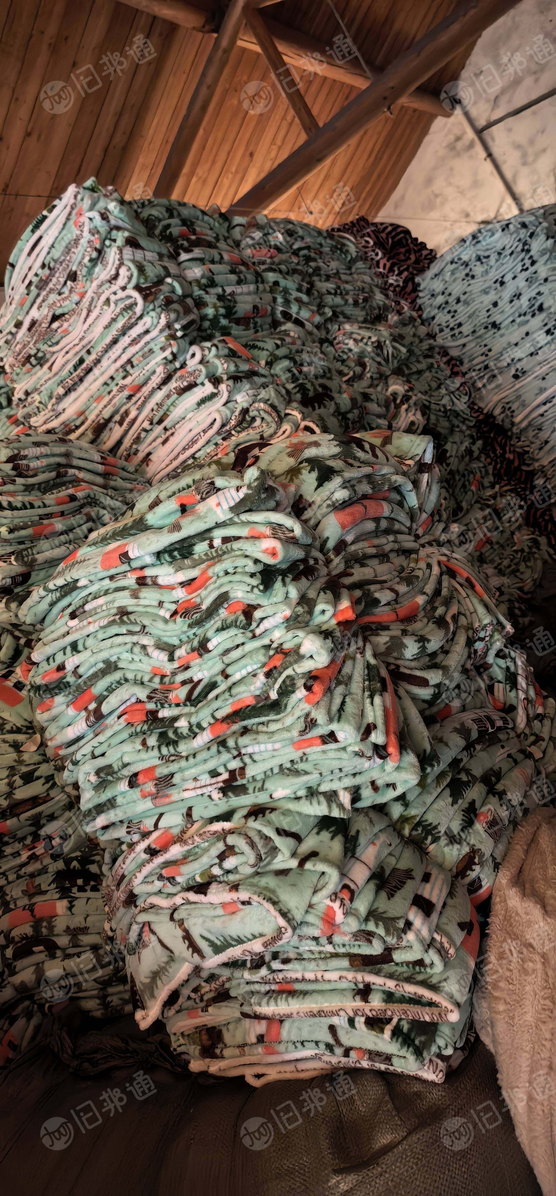 出售毛毯两万件，1.5x2米的处理，十来块一个，