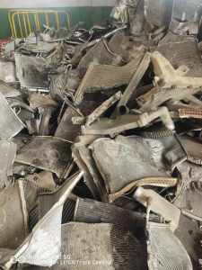 长期出售拆解的汽车水箱铝