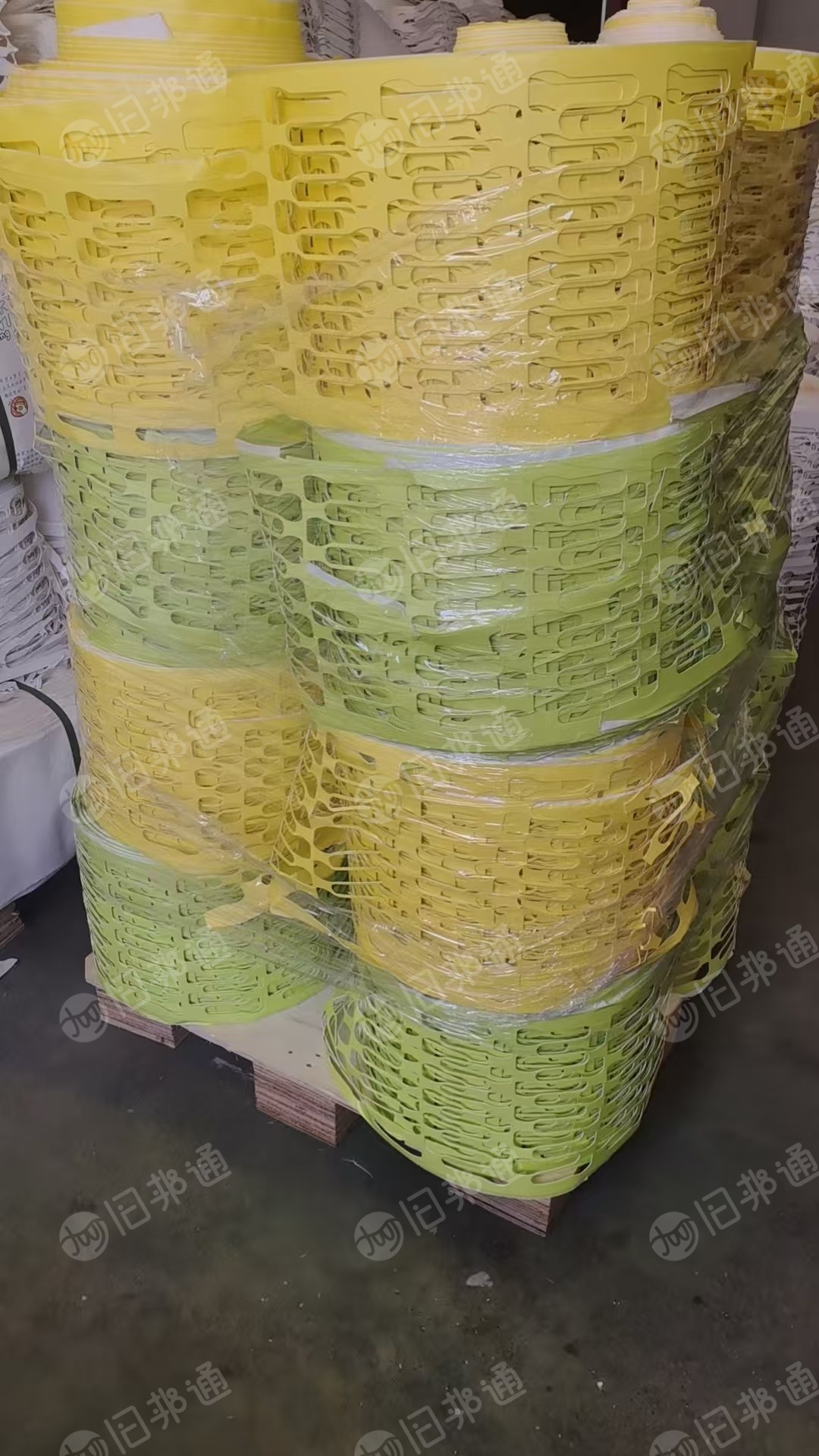 出售无膜刀叉纸边角料,白色和花色