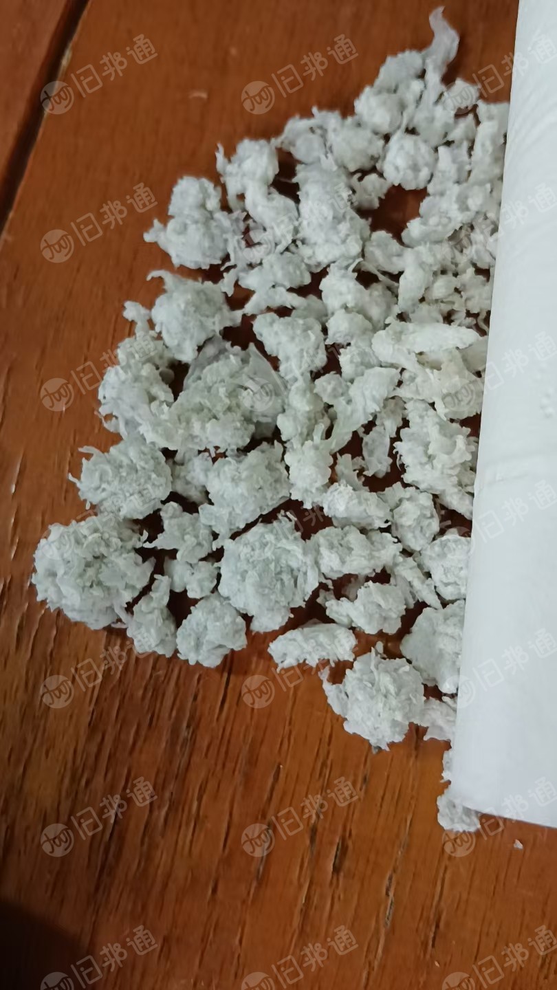 出售滑膜纯pet泡料，pet滑膜泡料，月供一百多吨