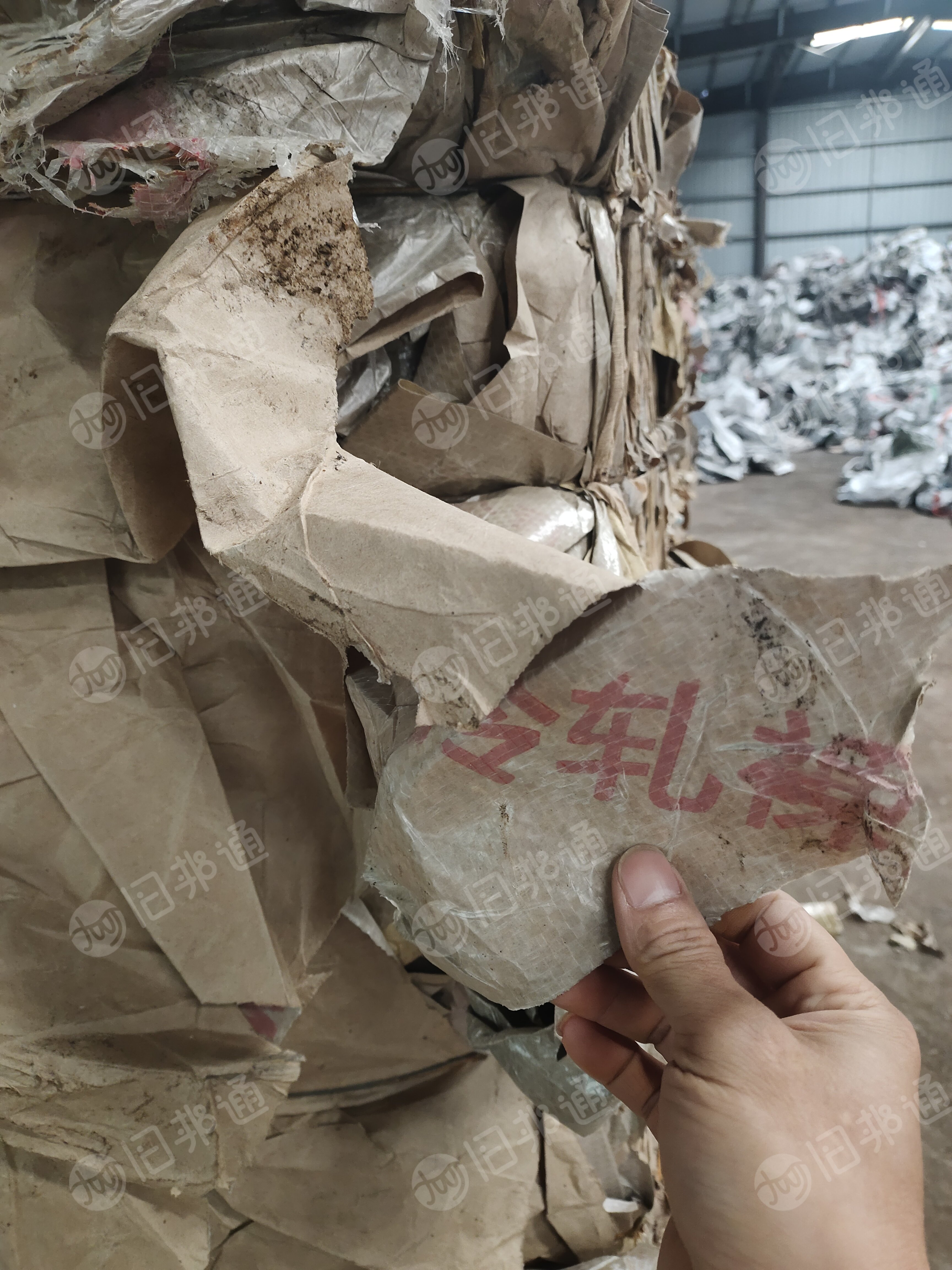 出售纸塑袋，牛皮纸袋，现货够车