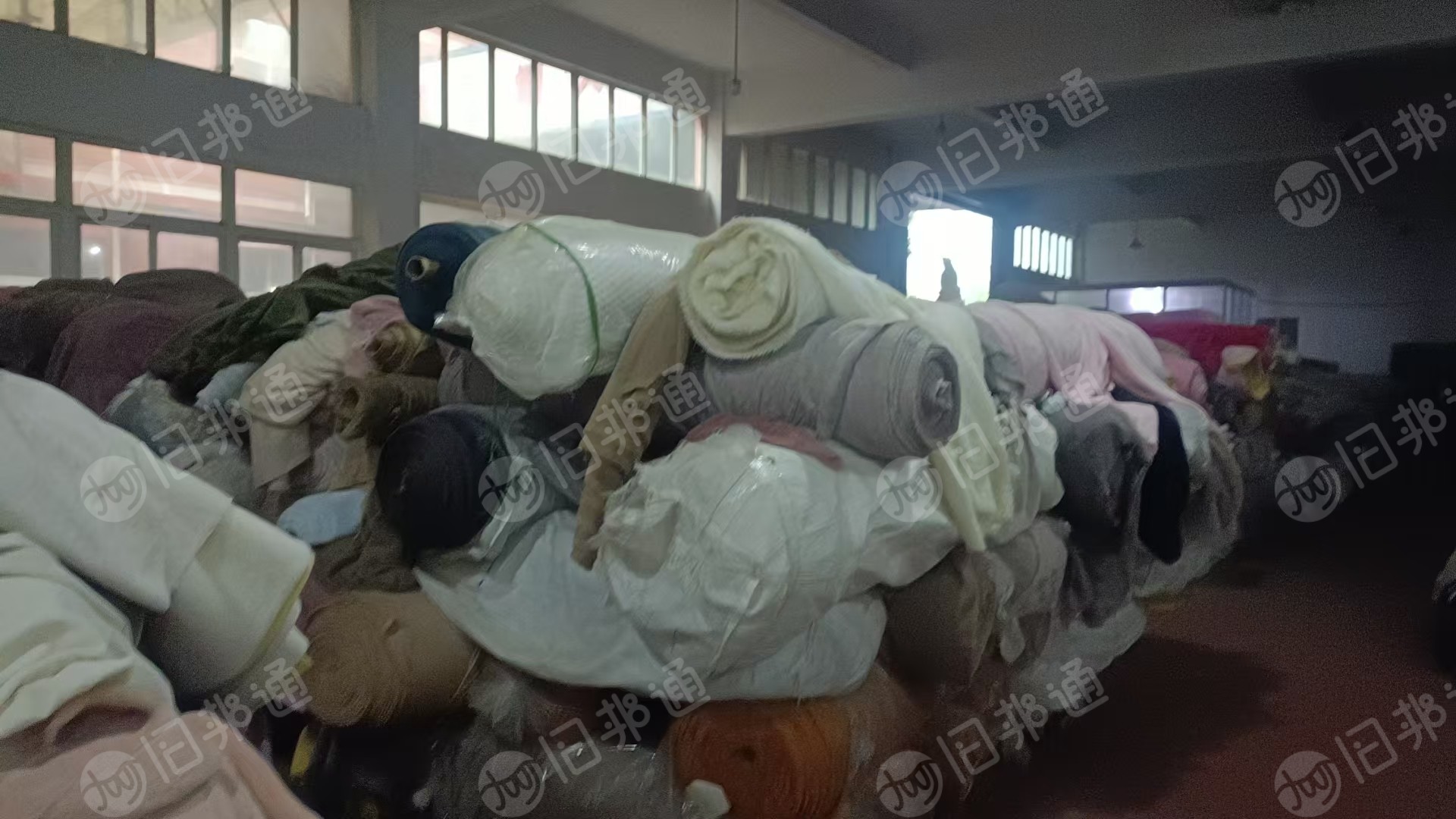 出售兔毛绒布，小兔毛，兔绒布，现货3万多米