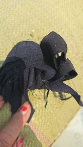 长期出售服装厂废布，化纤布，氨纶废布和涤纶废布混在一起，统货卖，现有一两车，货在河南郑州