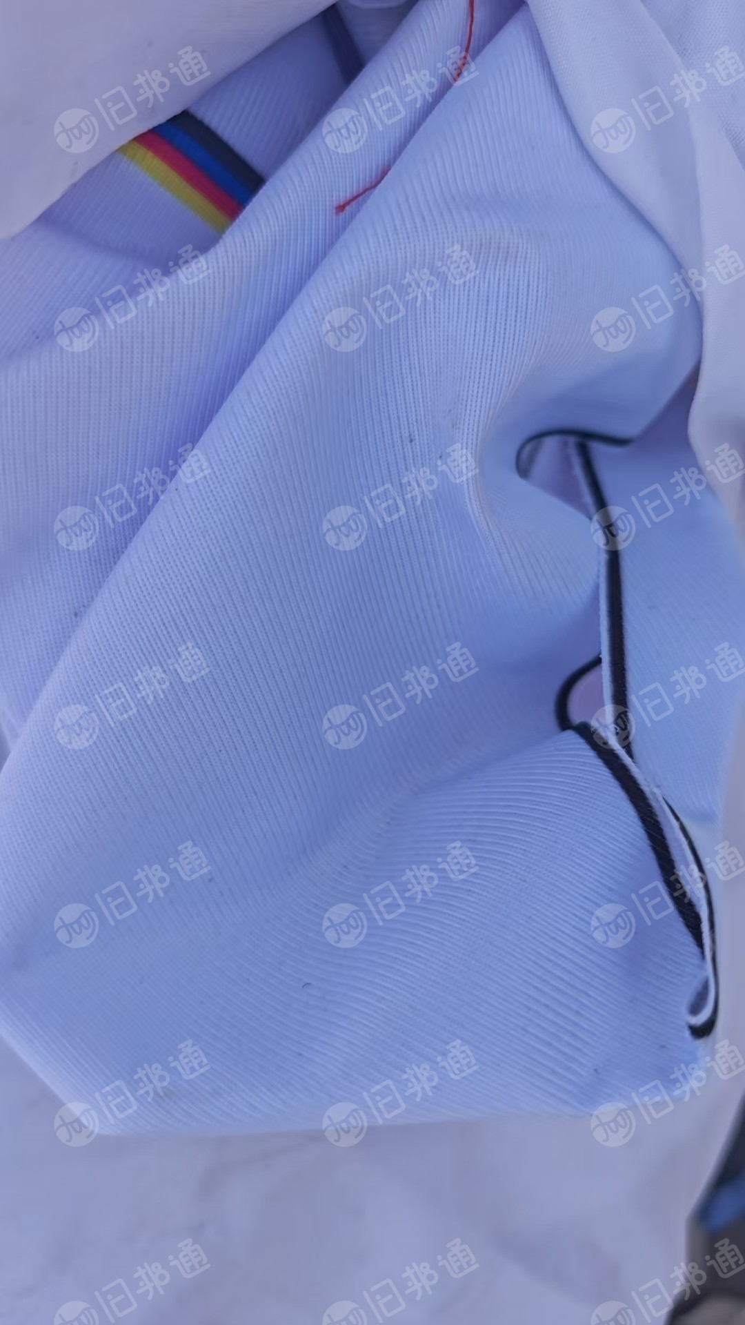 长期出售服装厂废布，化纤布，氨纶废布和涤纶废布混在一起，统货卖，现有一两车，货在河南郑州