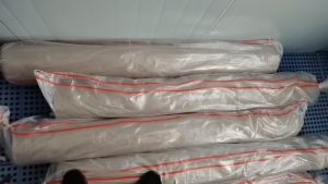 出售库存雨伞布，厂家尾货，pvc雨伞布，颜色有黑纱，浅卡其，松木绿，香芋紫