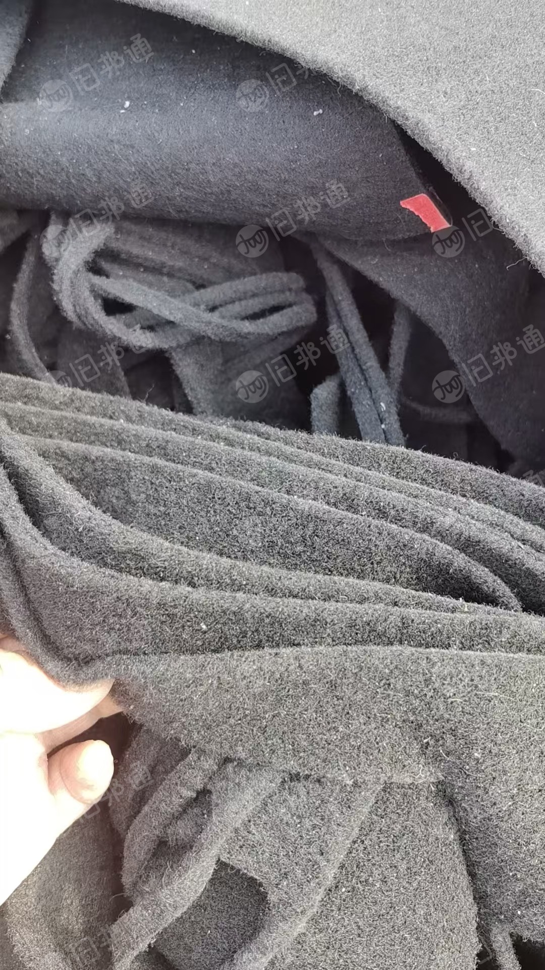出售涤纶汽车内饰边料,有复合,现货几十吨