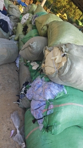 出售涤纶拉丝料，老牛筋，现货都够车，在贵州