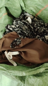 长期大量出售氨纶废布，有弹废布，有分颜色，月供300吨，货在广东广州