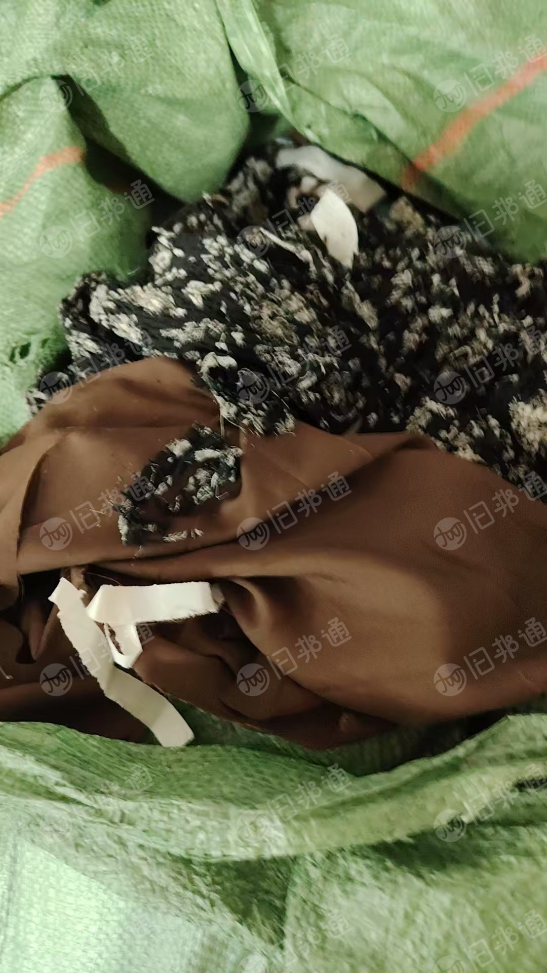 长期大量出售氨纶废布，有弹废布，有分颜色，月供300吨，货在广东广州