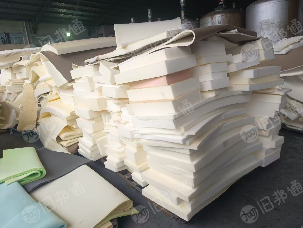 长期大量出售中肉棉，废海绵，海绵边角料，货在福建泉州