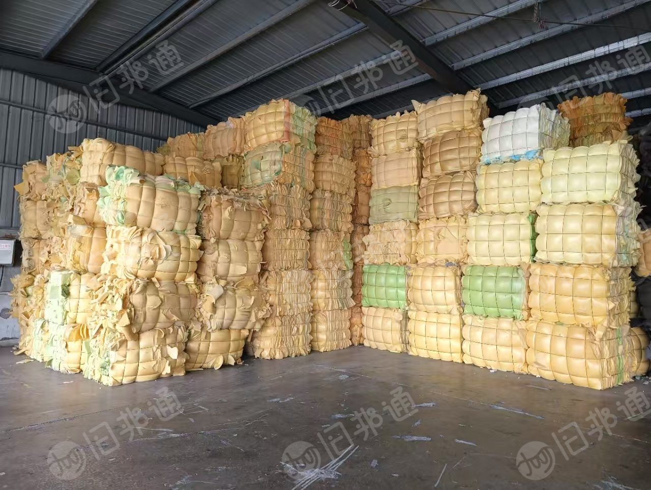 长期大量出售慢回弹棉，海绵边角料，废海绵，有多种颜色分开，货在福建泉州