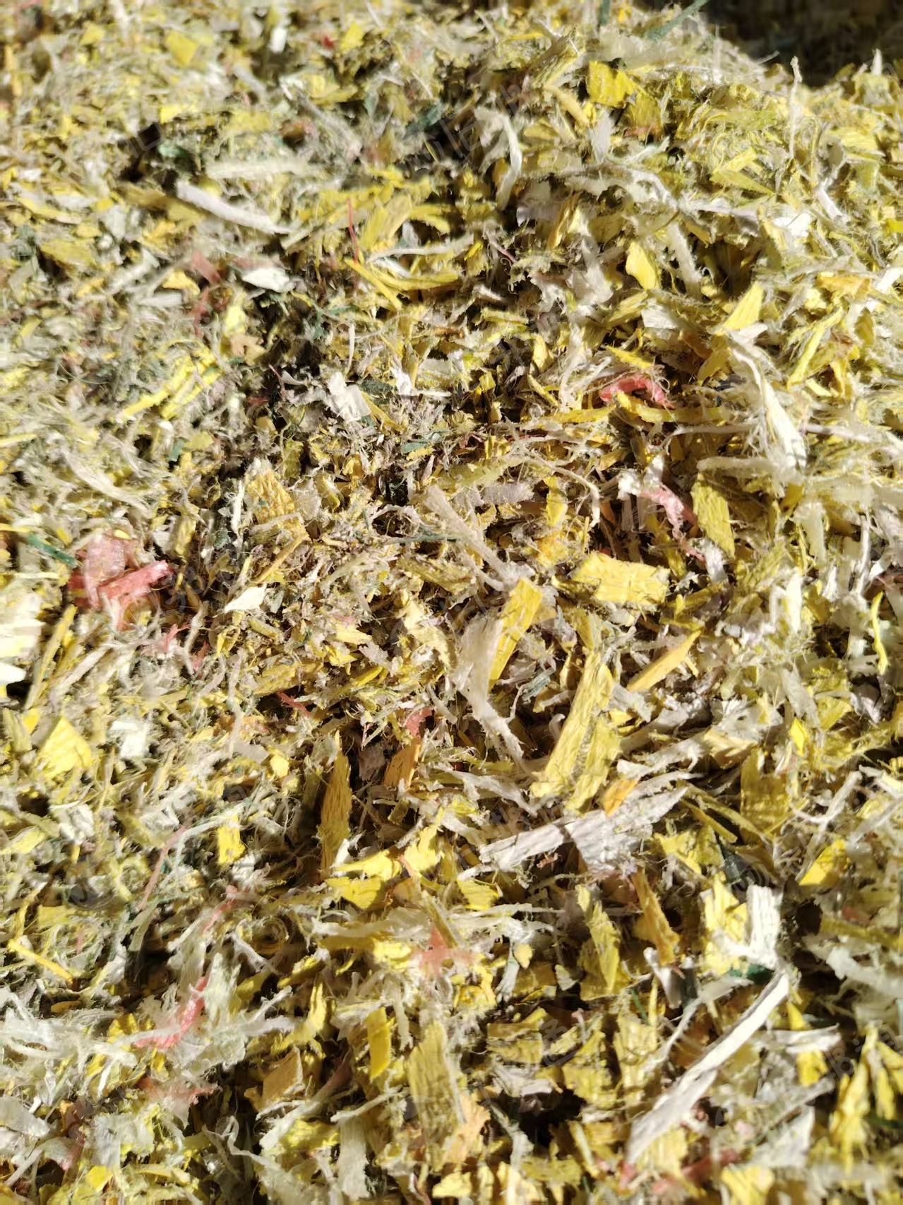 出售pp打包带破碎料，漂沉一起的