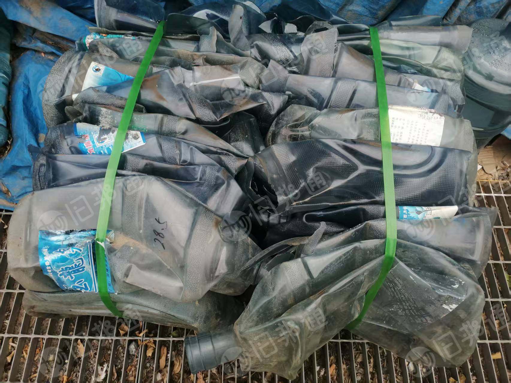 出售PC水桶压包料，现货10吨左右