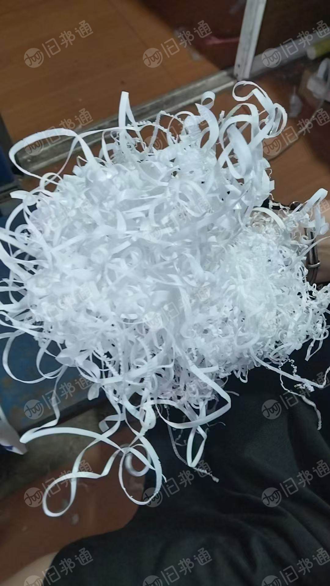出售白色PET刨丝，PET边料，棒车出来的，现货20多个包