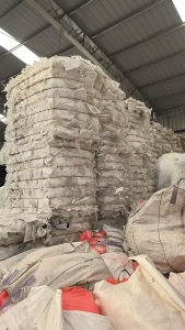 长期出售pp空心板废料，里面和膜混在一起压块，现货35吨