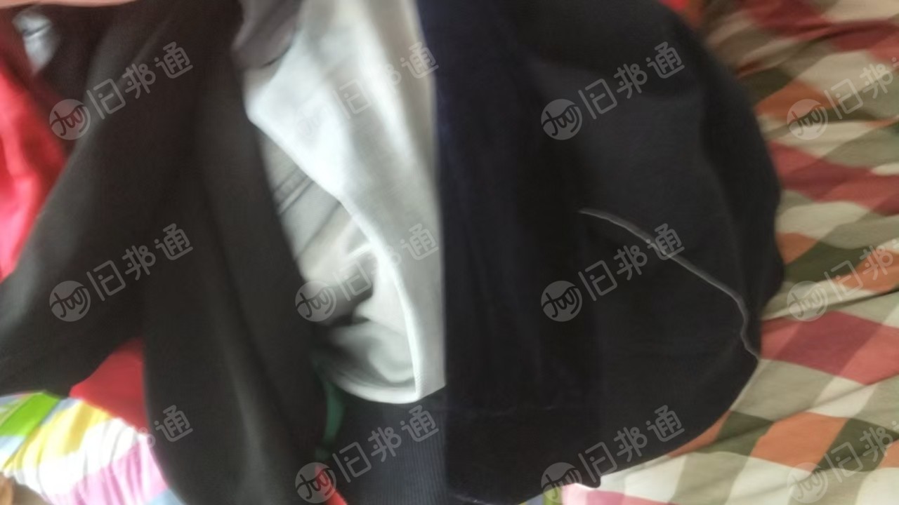 长期出售旧衣服分拣货市区货，有夏装冬装毛衣大白丝棉，每个月30吨左右，货在山东菏泽