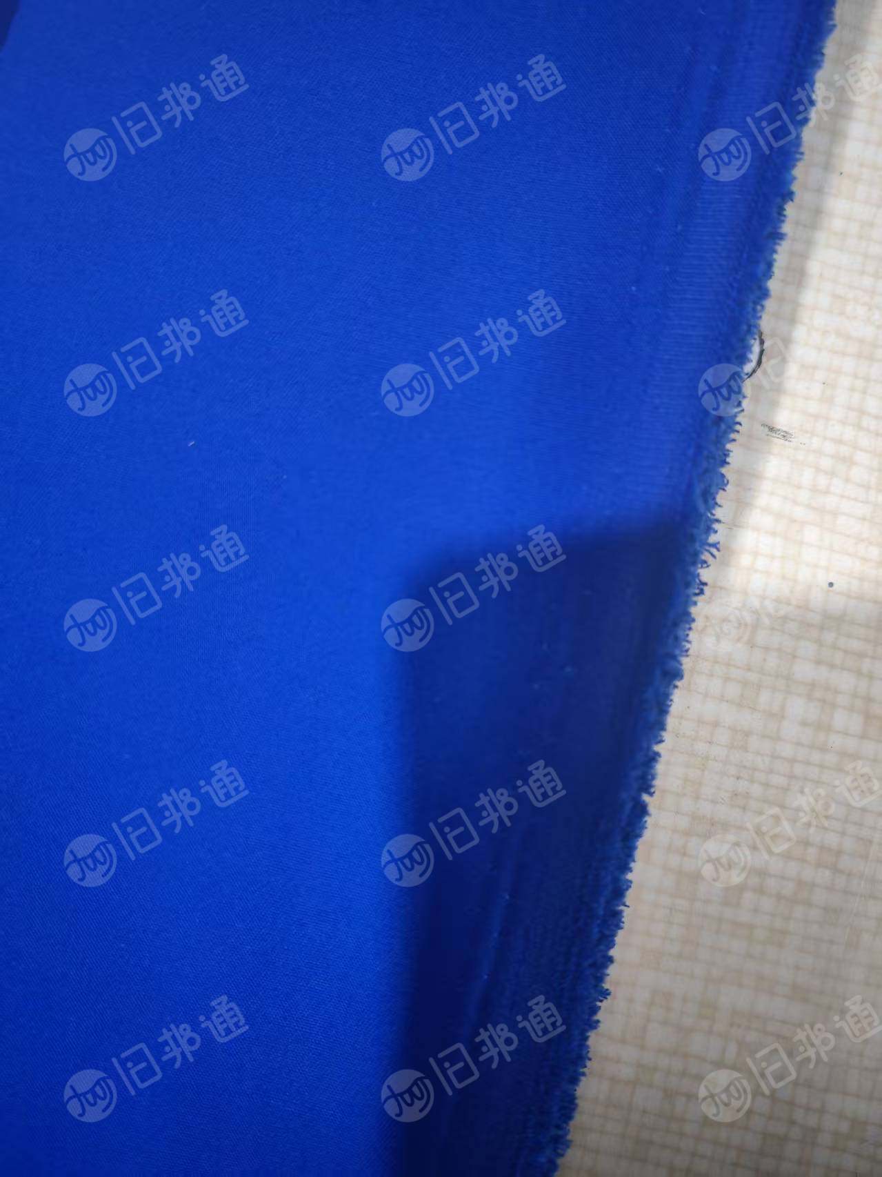 长期出售涤棉牛仔废布，牛仔边角料，涤20棉80，每天出5吨左右