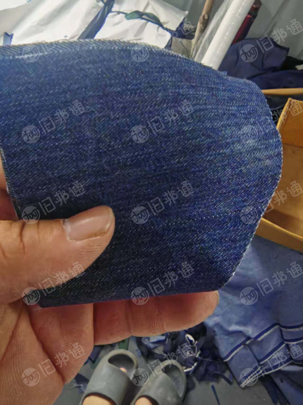 长期出售涤棉牛仔废布，牛仔边角料，涤20棉80，每天出5吨左右