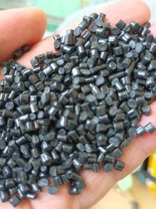 长期大量出售黑色ABS颗粒，7个冲击，月供200多吨